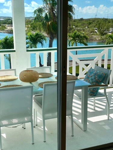 Palm Point Loft - Canal Waterfront 