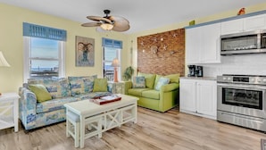 Coffee/tea maker, fridge, microwave, oven - Sea Coast Suites 10 | Surf City, NC | Elevator (Surf City)