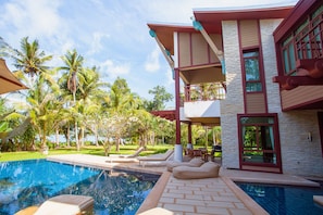 Outdoor pool - Amatapura 1 Seaside pool at the villa (Tambon Sai Thai)
