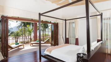 5 bedrooms, in-room safe, iron/ironing board, free WiFi