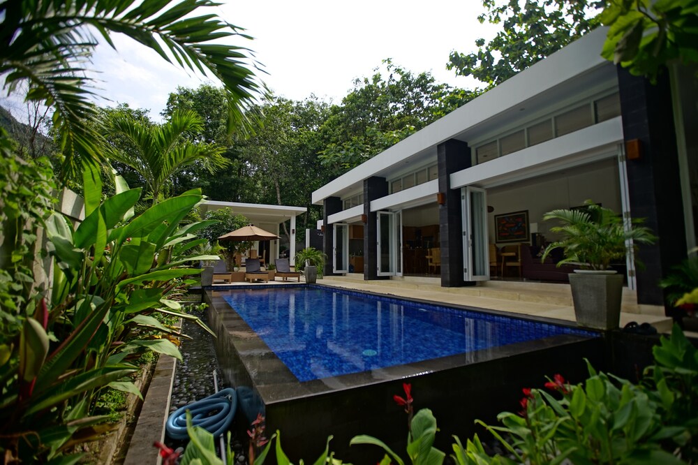 Private villa at the border of National park