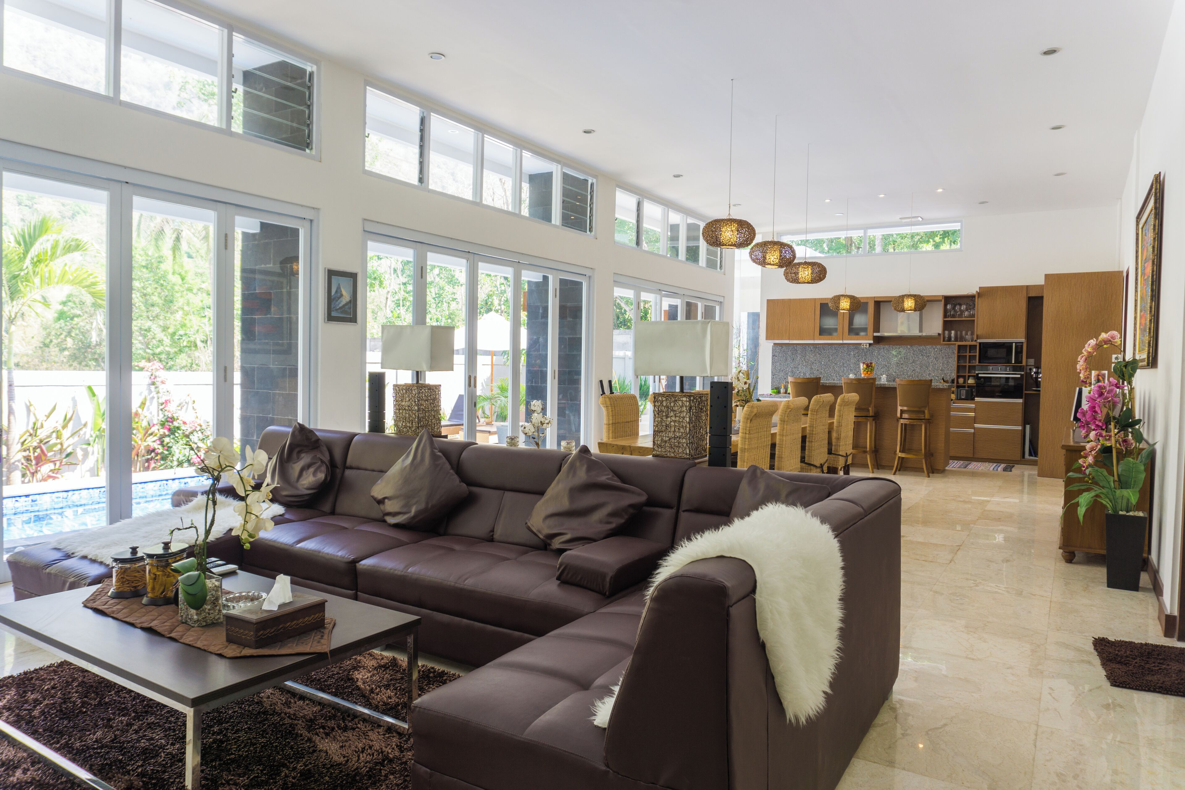 TV connectée, jeux vidéo, lecteur de DVD, table de tennis de table