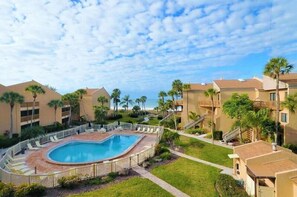 Et oppvarmet basseng