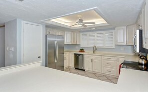 Extra counterspace for parties - Chinaberry 456-Amazing sunset views every night from this 5th floor 2BR/2BA condo (Siesta Key)