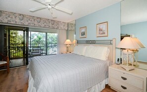 2 bedrooms, iron/ironing board, WiFi, bed sheets - Chinaberry 943 - 2 Bedroom Condo with Private Beach with lounge chairs & umbrella provided, 2 Poo... (Siesta Key)