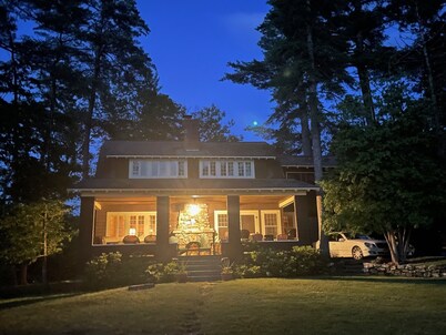 Classic Adirondack Northern Lake George Waterfront Home! 