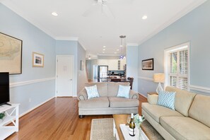 TV - Water's Edge 81 - Townhome - Pool (Folly Beach)