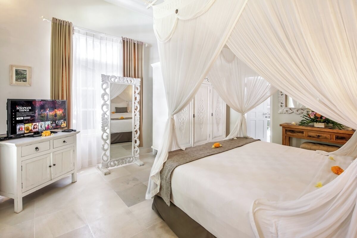 2 bedrooms, in-room safe, iron/ironing board, free WiFi