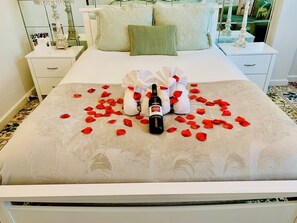 2 chambres, rideaux occultants, fer et planche à repasser, Wi-Fi gratuit