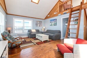 TV, DVD player, stereo - OCS2 - Private Heated Salt-Water Pool &Hot Tub, Steps to Beach (Nags Head)