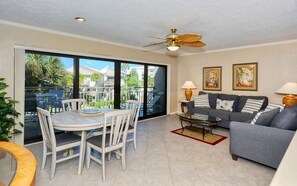 TV, lettore DVD, stampante