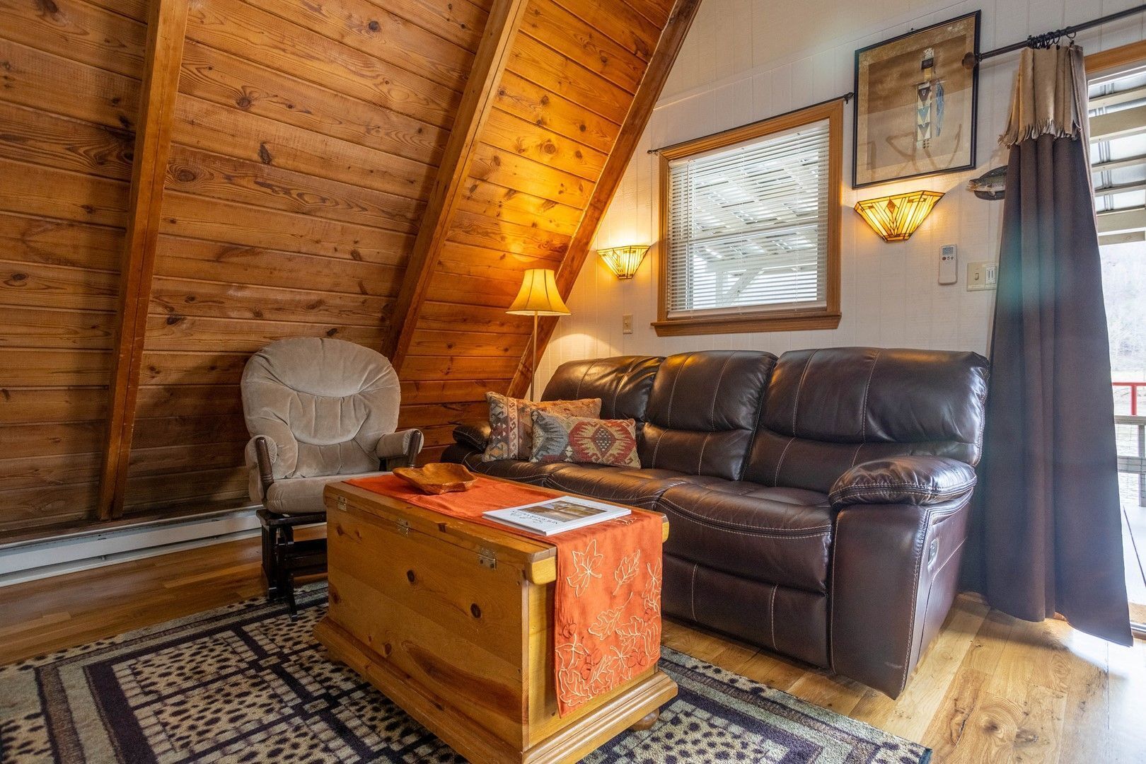 20 ft from New River! Amazing Sunset View - 1BS4 w/ Loft - Shaman's Cure