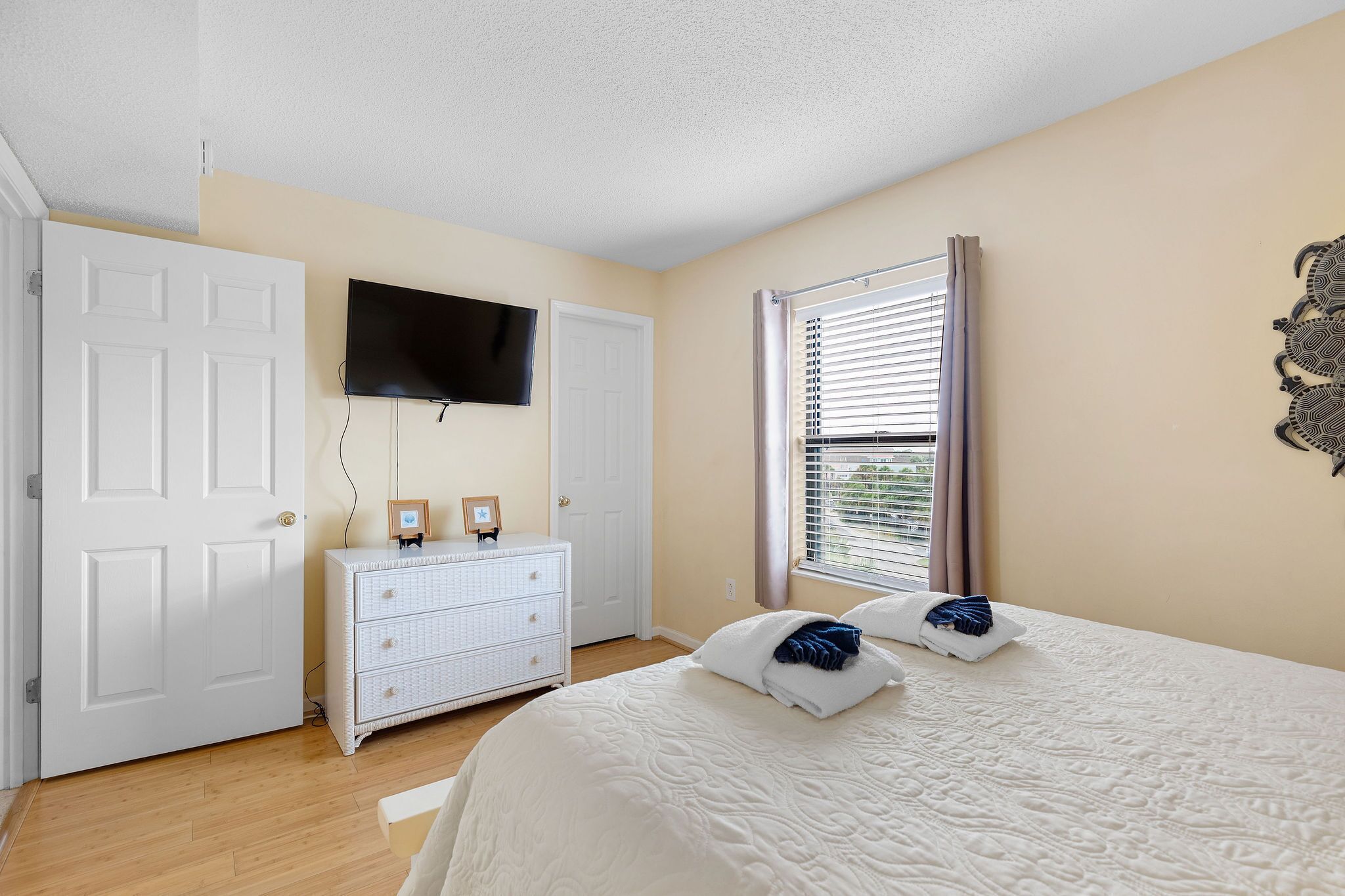 COV 301 - Lovely Oceanfront Villa - 4 Bedrooms - 2 Pools