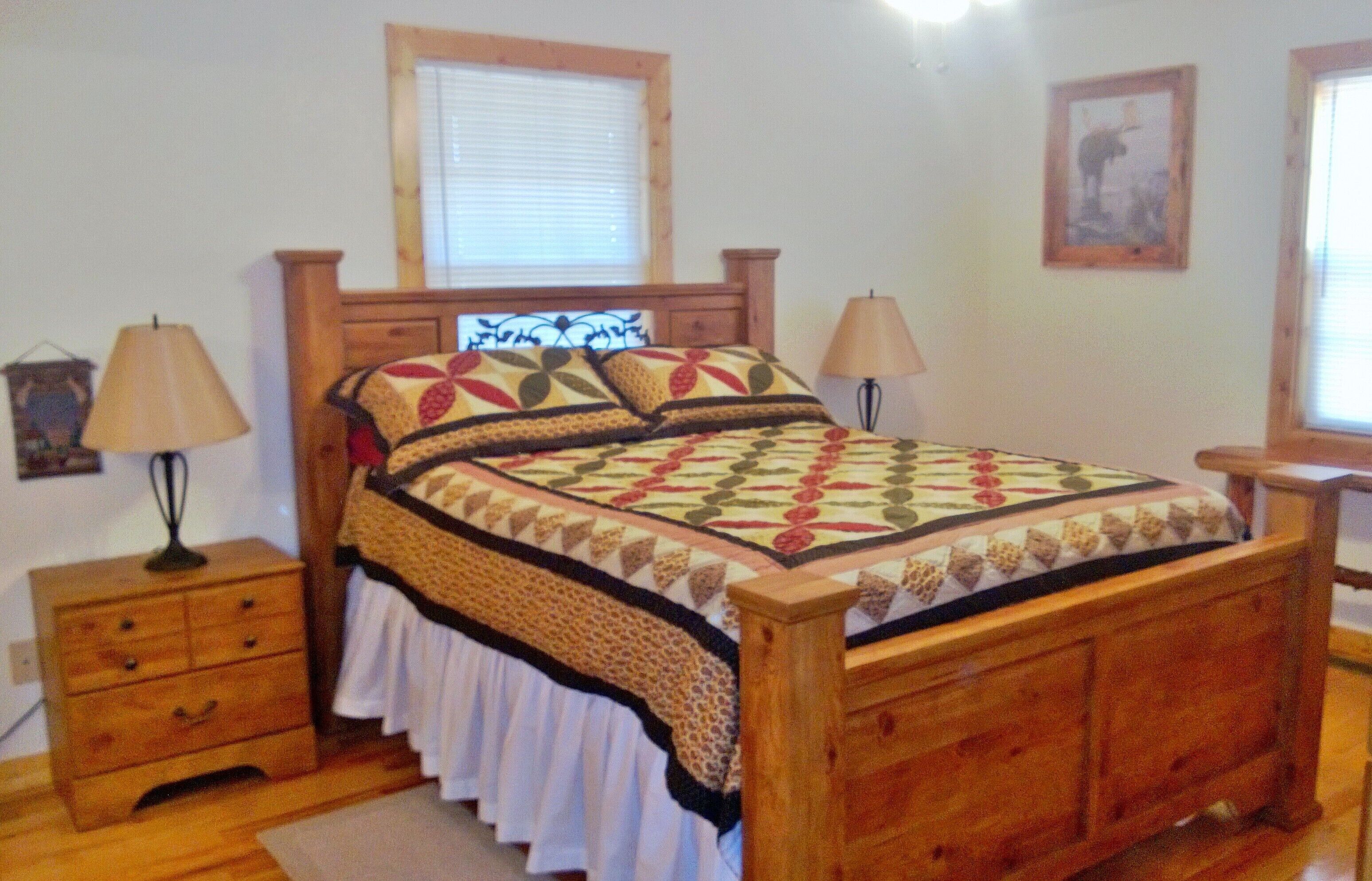 HICKORY NUT HIDE-A-WAY *5.5  MILES FROM LAKE HIWASSEE NC*