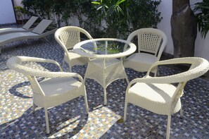 Lobby sitting area - Corbett Treff Hotel (Ramnagar)