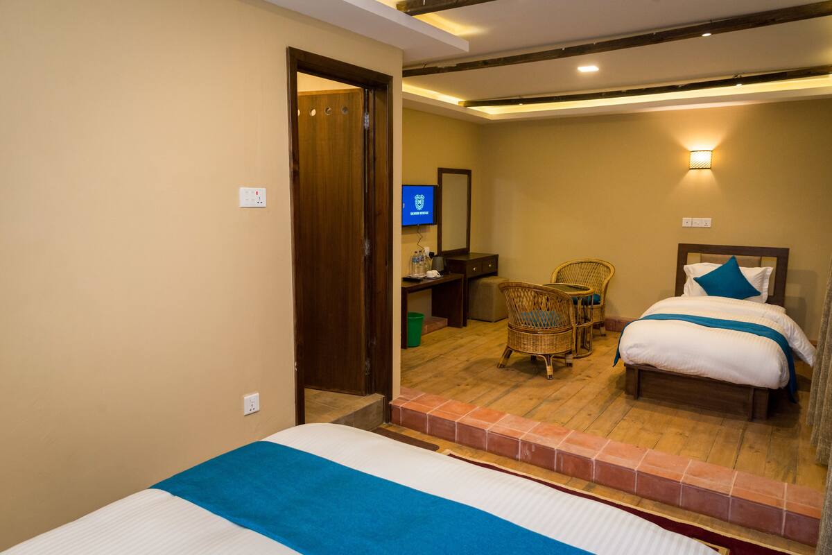 Deluxe Triple Room, Multiple Beds, City View, Executive Level | Premium bedding, memory foam beds, desk, blackout drapes