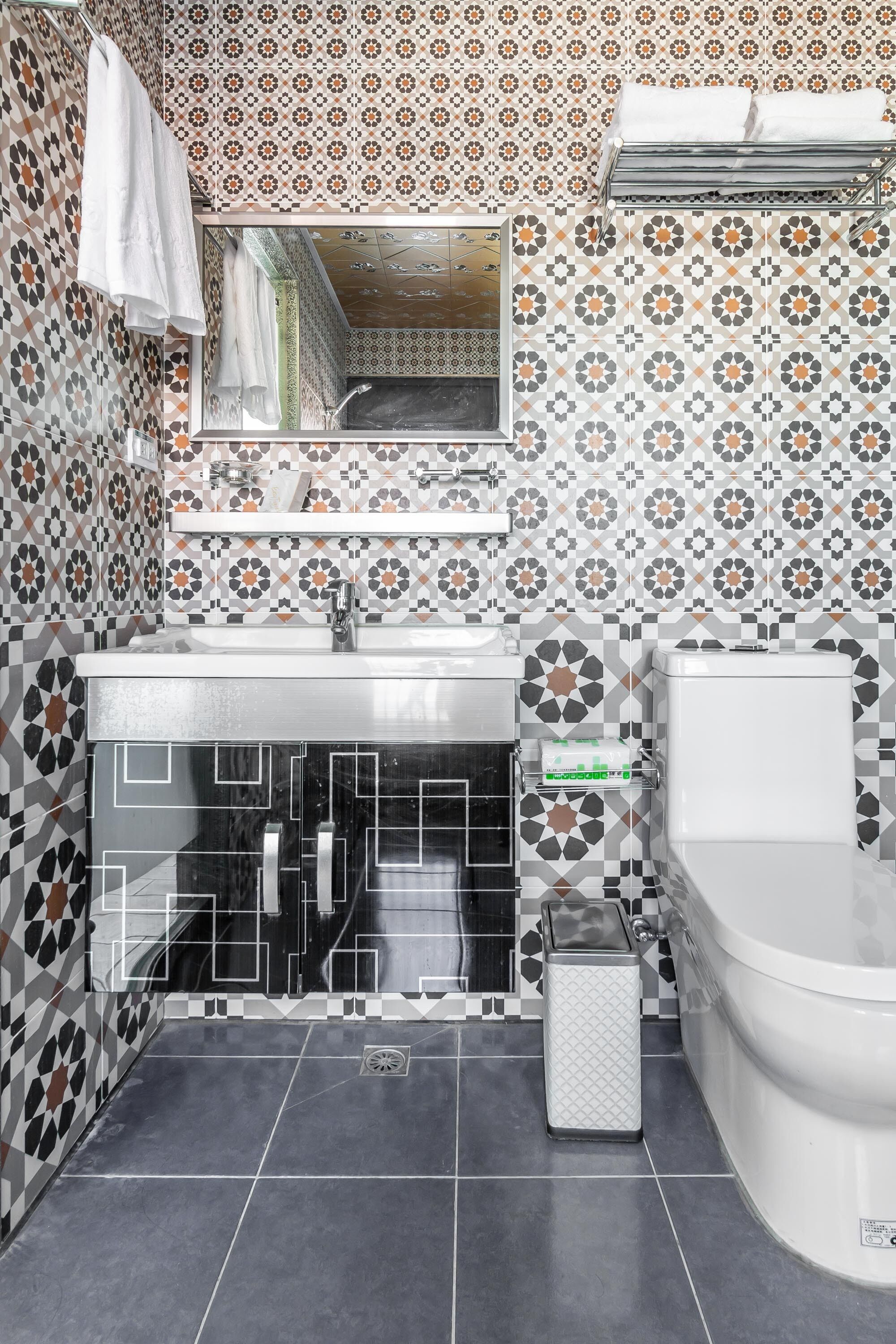 superior double room, balcony | bathroom | shower, rainfall showerhead, free toiletries, hair dryer