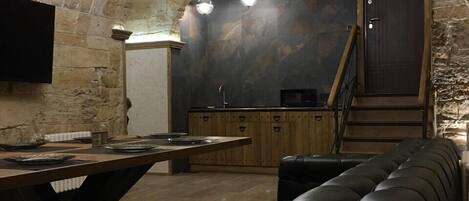 Appartement, 1 chambre (Basement) | Aire de séjour