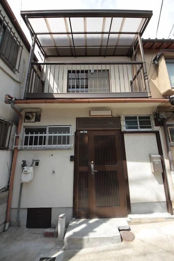 施設の正面