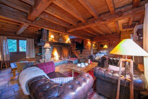 Fernseher, DVD-Player, Stereoanlage