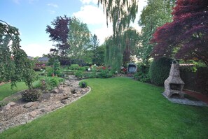 Unclassified image, 2 of 37, button