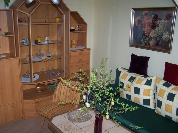 Unclassified image, 1 of 15, button