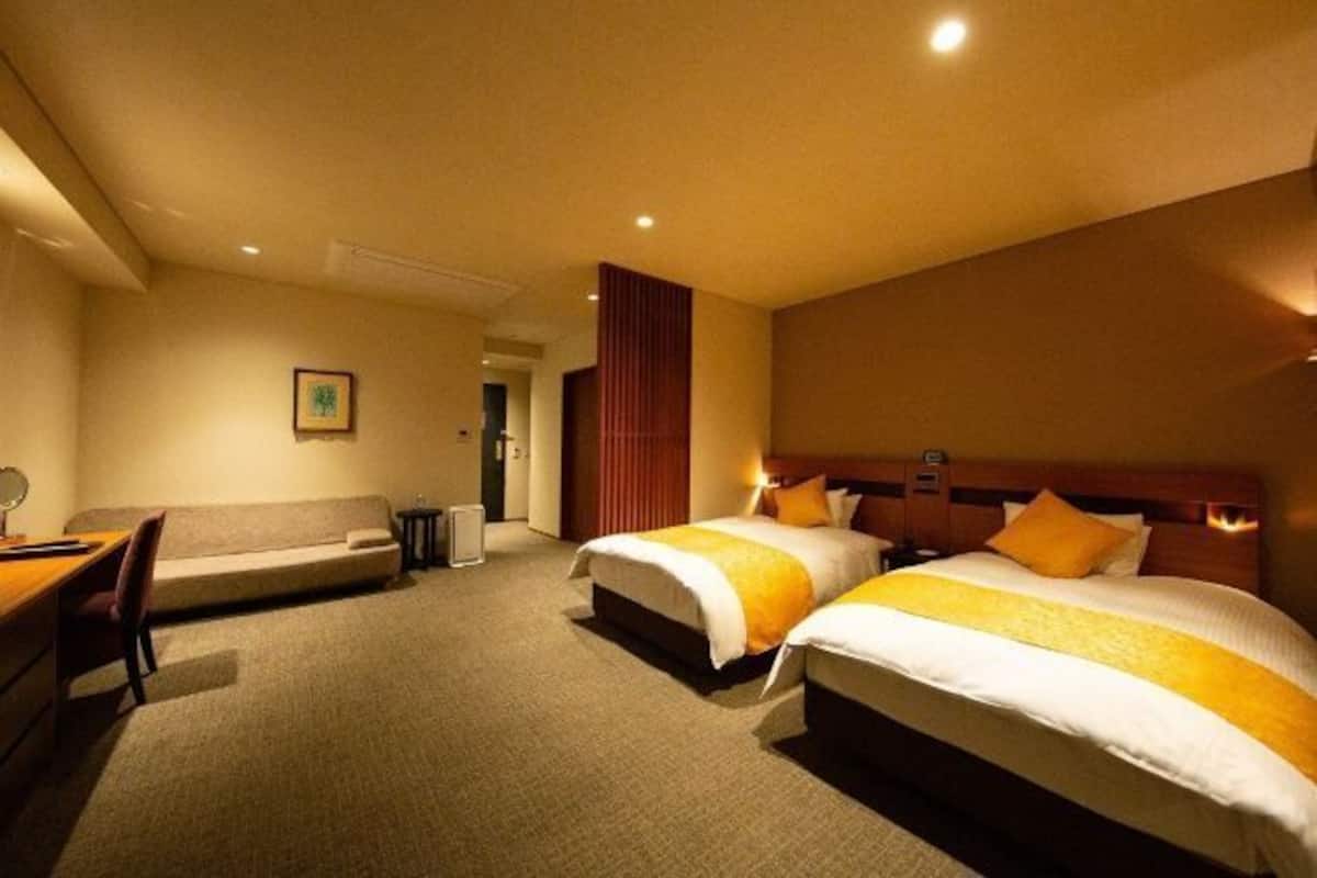 1 bedroom, premium bedding, in-room safe, blackout curtains