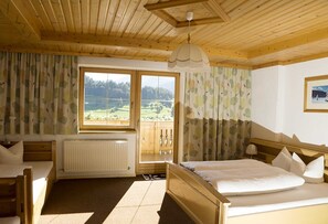 2 chambres, bureau, lit parapluie, Wi-Fi