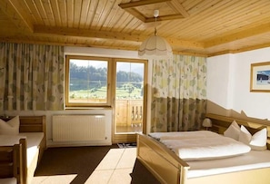 2 chambres, bureau, lit parapluie, Wi-Fi
