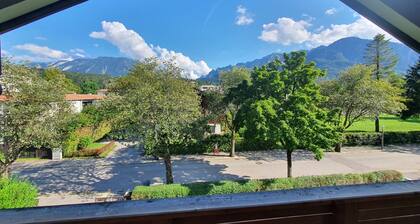 Zentrale und gemĂŒtliche Dachgeschoss Wohnung