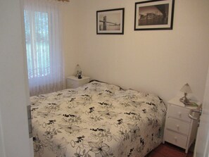 2 Schlafzimmer, Reisekinderbett, WLAN