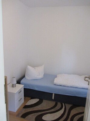 2 Schlafzimmer, Reisekinderbett, WLAN