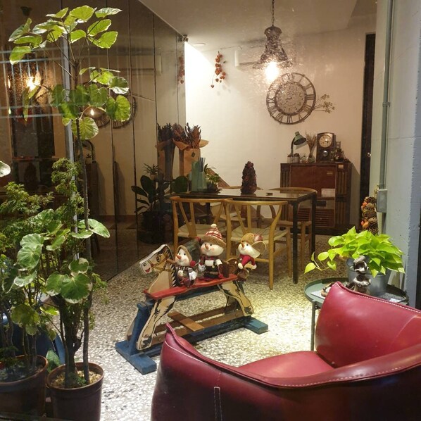 六人包棟  | 起居区 | 平板电视