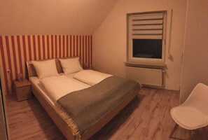 1 bedroom, WiFi, bed sheets