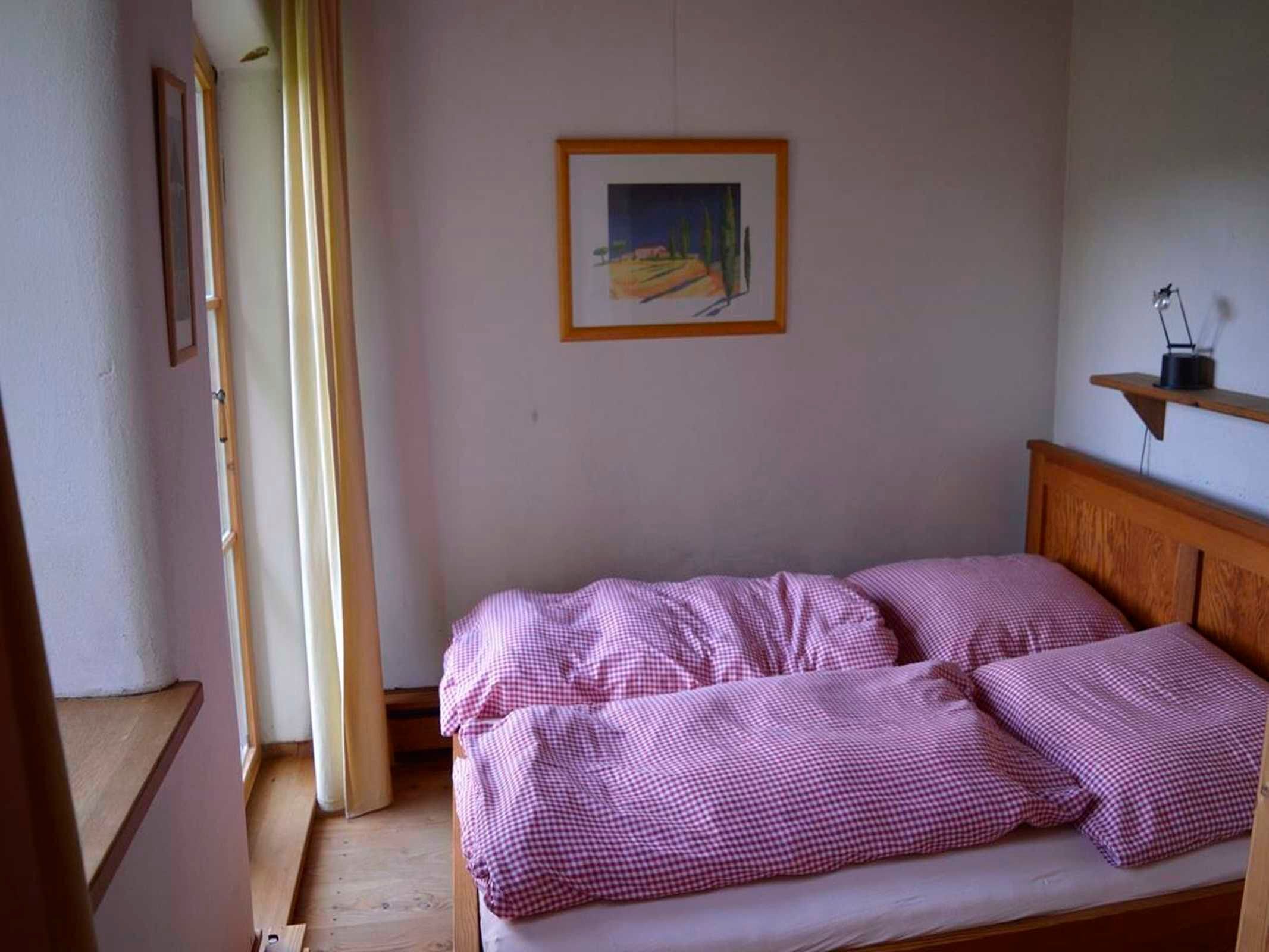 2 bedrooms, bed sheets