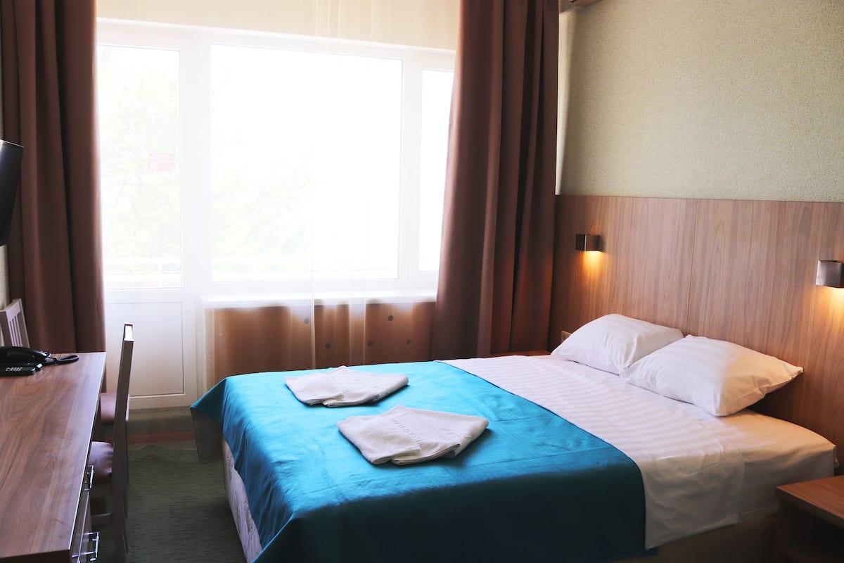 Camera Standard con letto matrimoniale o 2 letti singoli, vista mare | Una scrivania, culle/letti per bambini (gratuiti)
