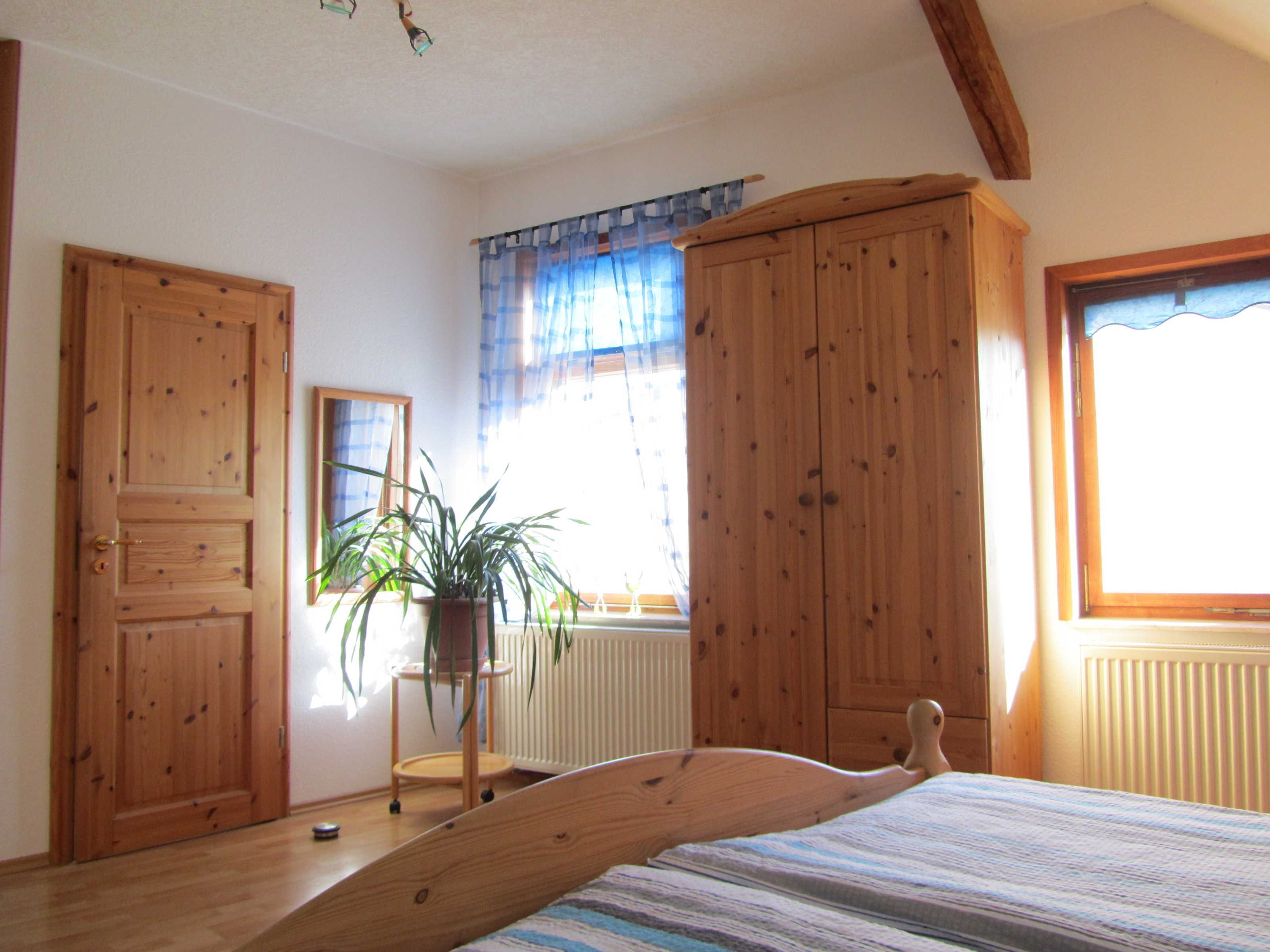 2 Schlafzimmer, Reisekinderbett, WLAN, Bettwäsche
