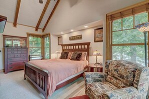 4 bedrooms, iron/ironing board, free WiFi, bed sheets