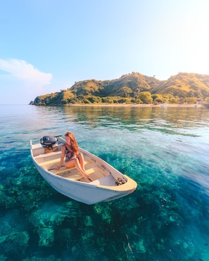 Am Strand, Segeln, Angeln