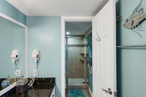 Shower, towels