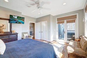 4 bedrooms, iron/ironing board, free WiFi, bed sheets