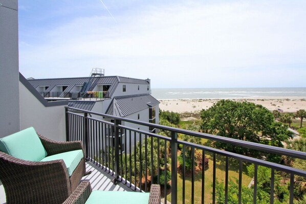 Property grounds - Stunning Penthouse Villa with Breathtaking Ocean & Golf Course Views (Isle of Palms)