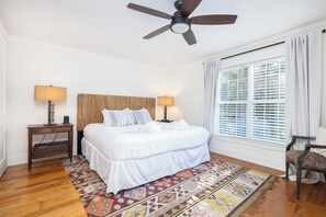 3 bedrooms, iron/ironing board, Internet, bed sheets