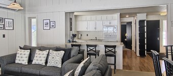 Contemporary Hideaway at Schuss Village at Shanty Creek