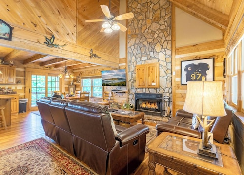 La Casita- Mountain Cabin, Mountain View, Fire Pit, Gas Fireplace, Gas Grill