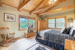 3 bedrooms, iron/ironing board, free WiFi, bed sheets