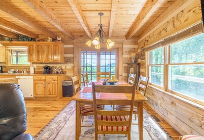 La Casita- Mountain Cabin, Mountain View, Fire Pit, Gas Fireplace, Gas Grill