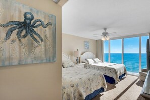 3 chambres, fer et planche à repasser, accès Internet, draps fournis