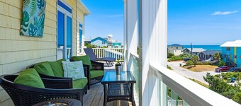 Amenities GALORE! Private pool, hot tub, elevator and more