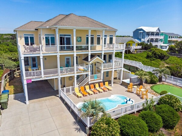 Exterior - Amenities GALORE! Private pool, hot tub, elevator and more (Emerald Isle)